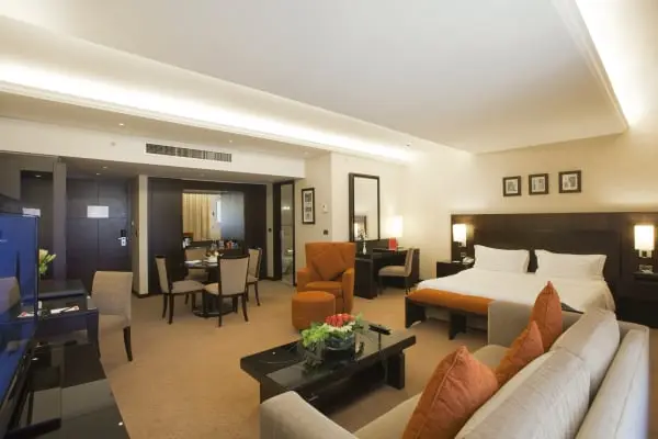 EXECUTIVE ROOM